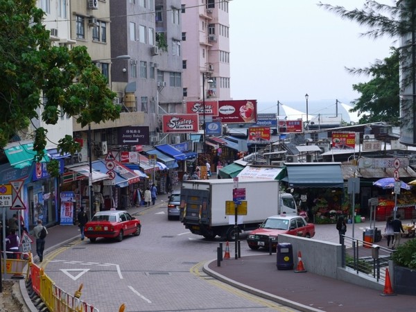 スタンレーマーケットの通り